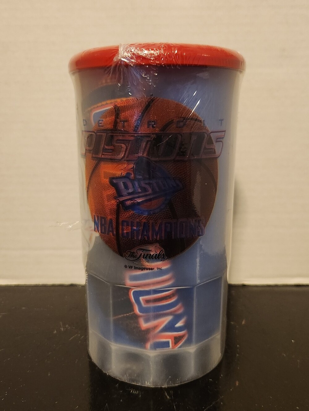 Detroit Pistons 2004 NBA Champions Thermo Mug & T-Shirt Size Large